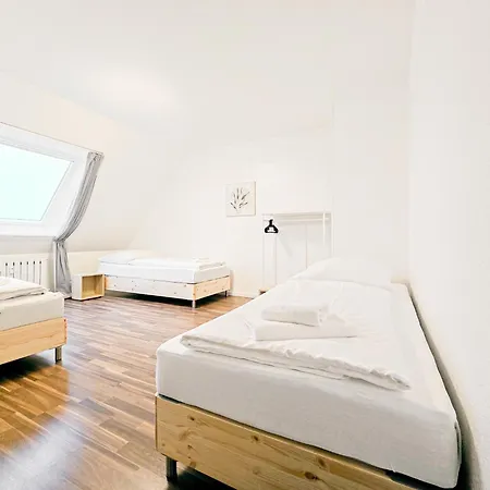 Διαμέρισμα Tolstov Apartments - 4 Schafzimmer- Maisonette - 25 Min Messe Dus *