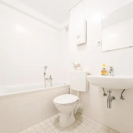 Raj Living - 4 Maisonette - 25 Min Messe Dus Apartment *